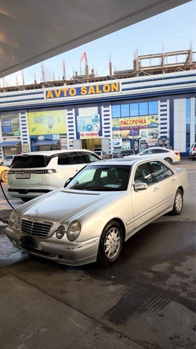 Mersedens benz sotiladi