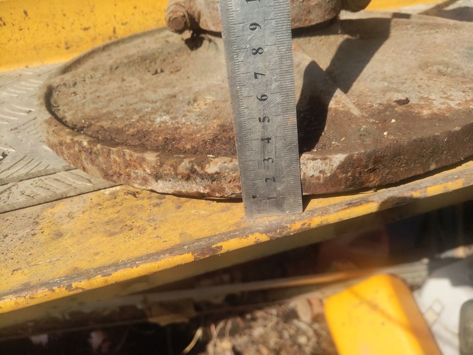 Подпятник. Башмак для автокрана.