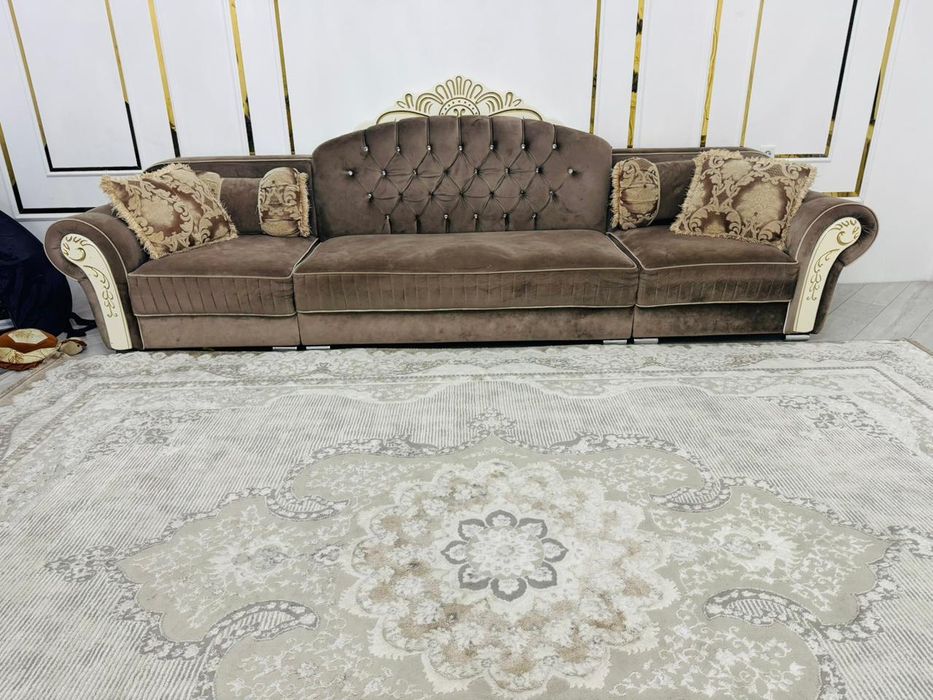 Продам диван с тумбой