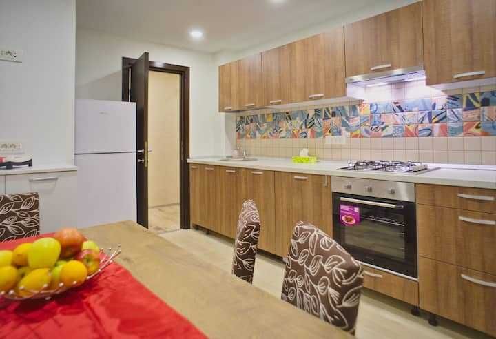 Particular inchiriez 2 camere in proximitate Mall AFI