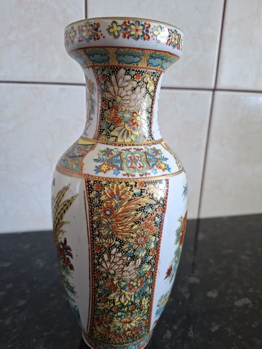 Vază decorativă superbă