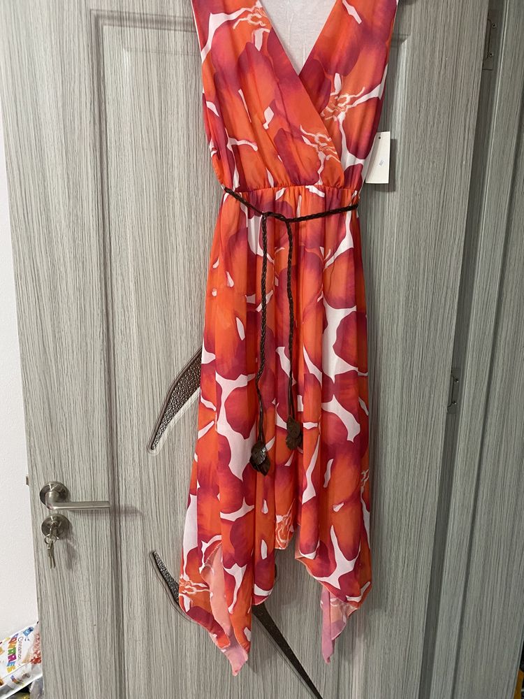 Vand rochie de dama noua bust 106 noua cu eticheta