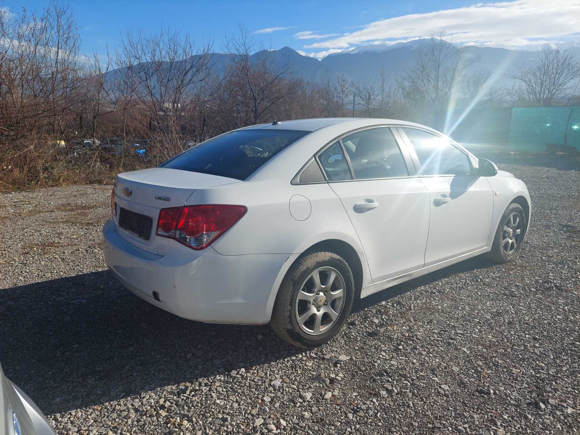 Chevrolet Cruze 2.0 TDI , Шавролет Круз на части!
Април 2010