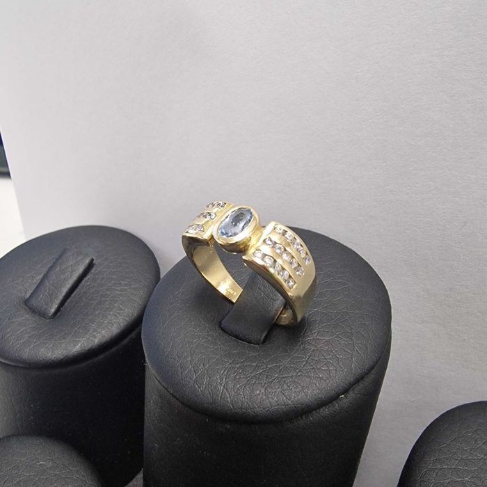 ( B30736.1 / Ag28 Doi Baieti ) Inel Aur 18K - 5.68 grame / 2112 lei