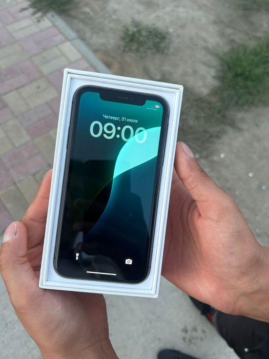 Телефон Айфон 11