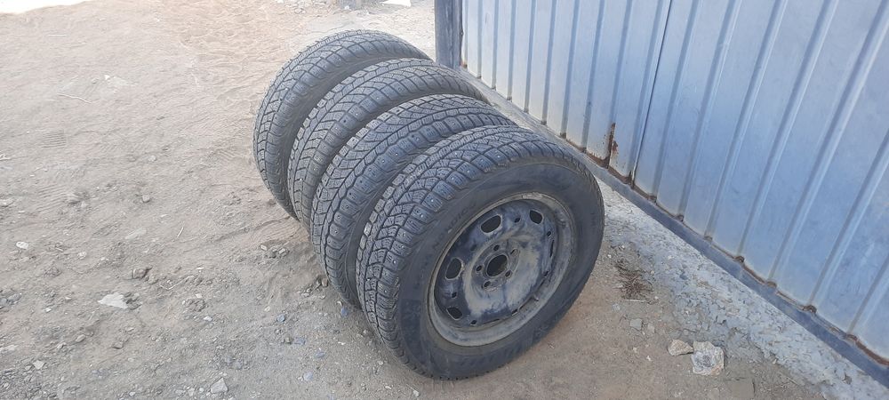 Продается шины зимние R14 175/70