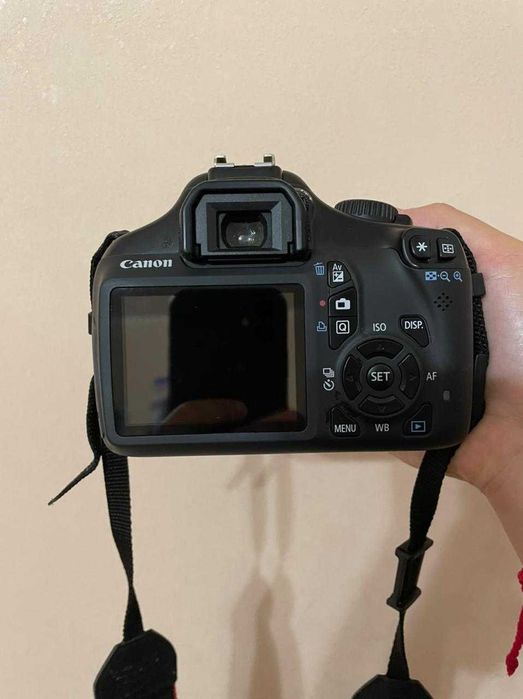 Продам камеру eos 1100D