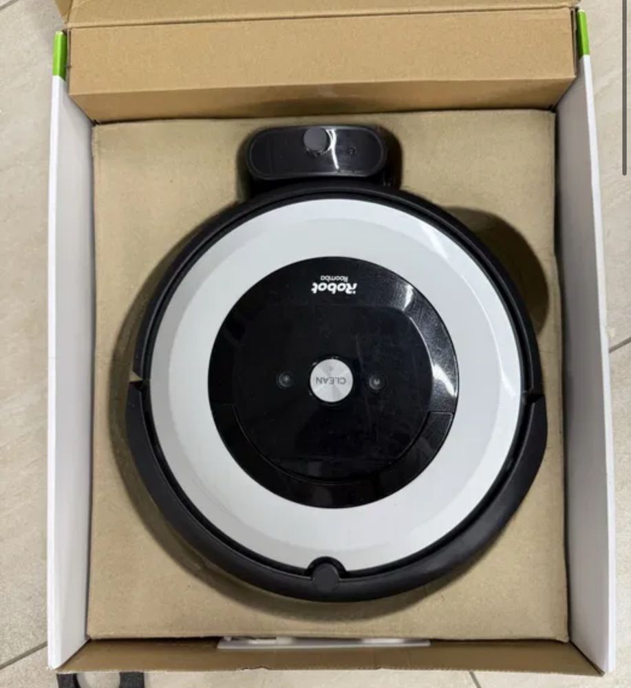 Aspirator robot iRobot Roomba E5, Wi-Fi, 33 W,