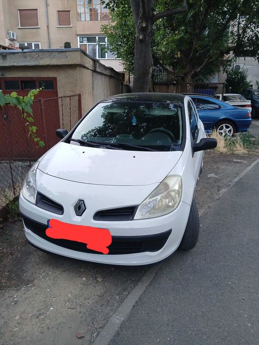 Vând Renault Clio