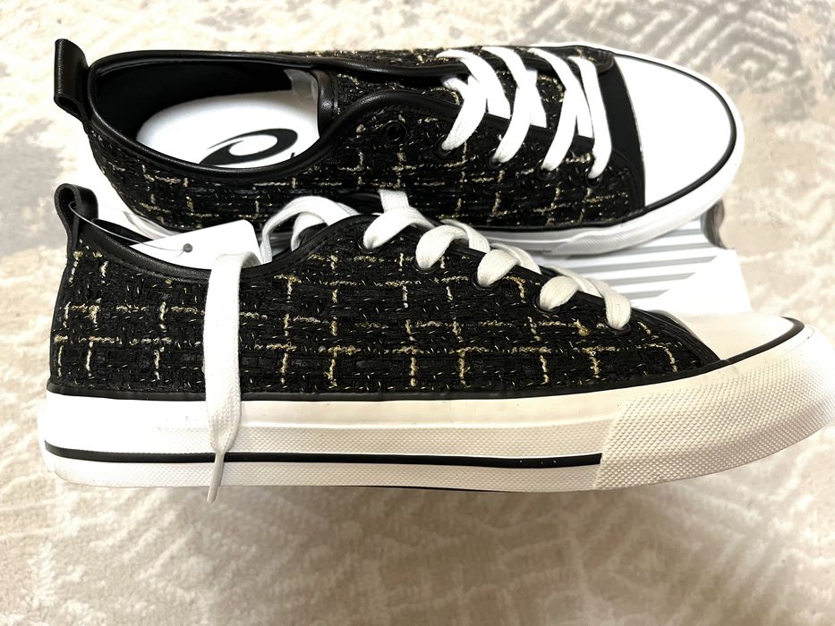 Продам женские кеды