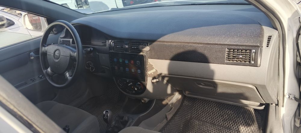 Ласетти сотилади, жентра қилинган,