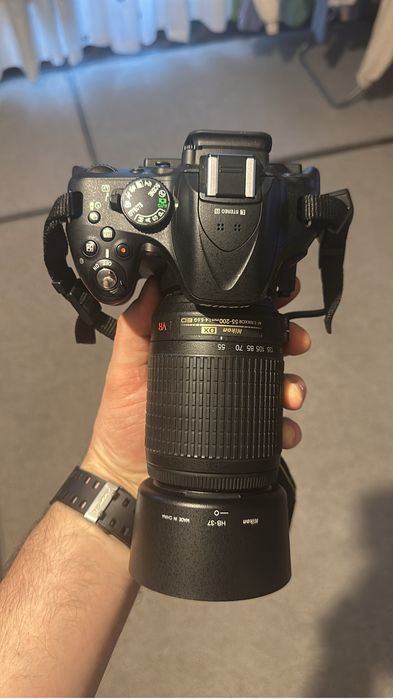 Aparat foto Nikon D5200 cu accesorii