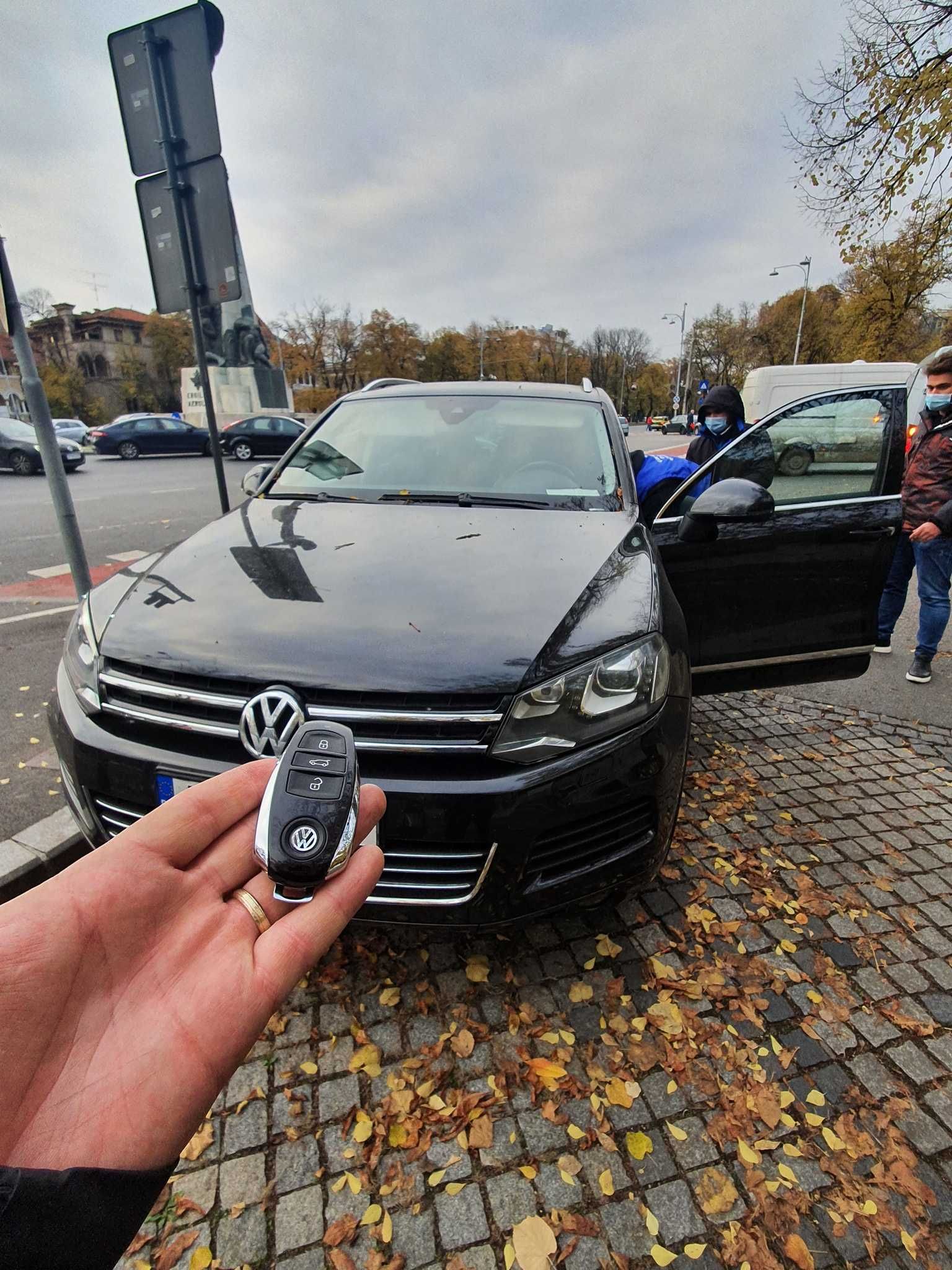 Dublura cheie auto atelier mobil deplasare la tine, reparatii contacte