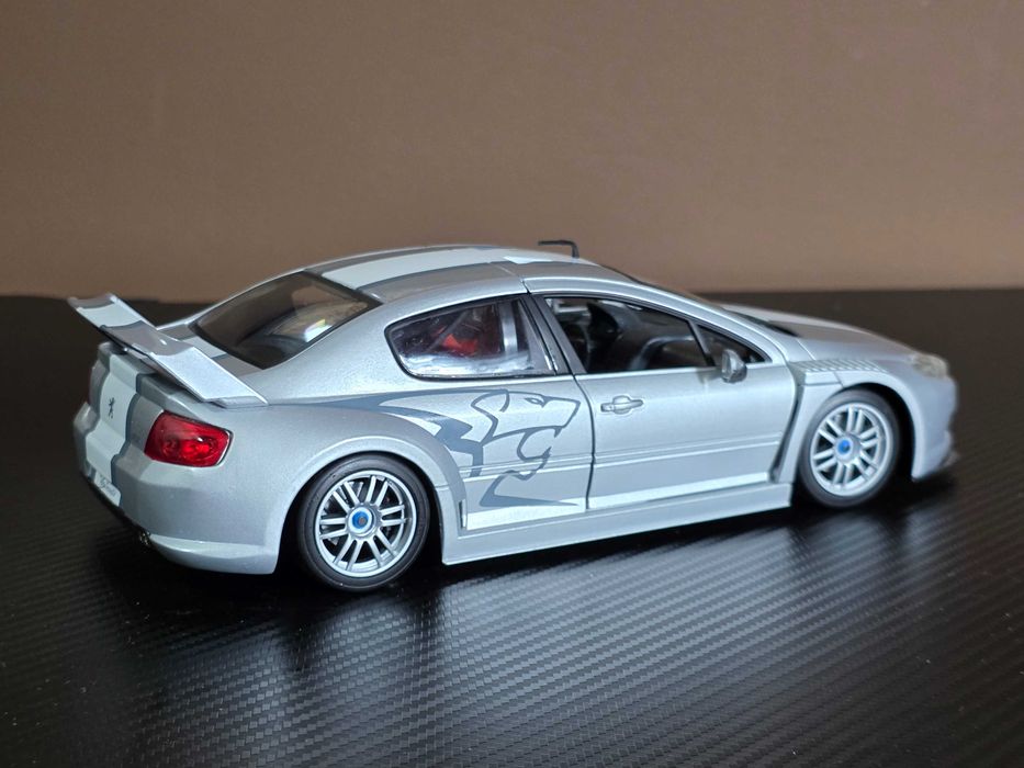 Macheta Auto 1/18 Motor Max Peugeot 407 Silhouette
