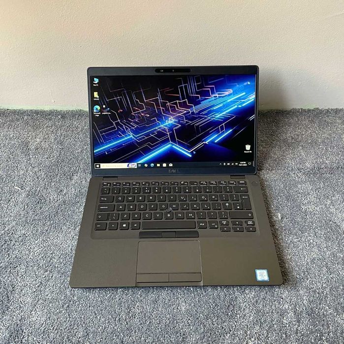 Dell 5400 - 14''FHD Touchscreen, intel i5-8350u, 16GB RAM, 256GB NVMe