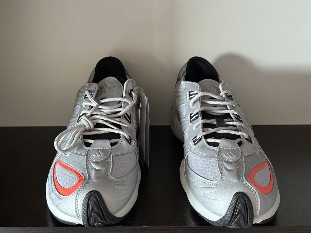 Adidas Fyw S97 44н 28см Стелка Нови с Кутия