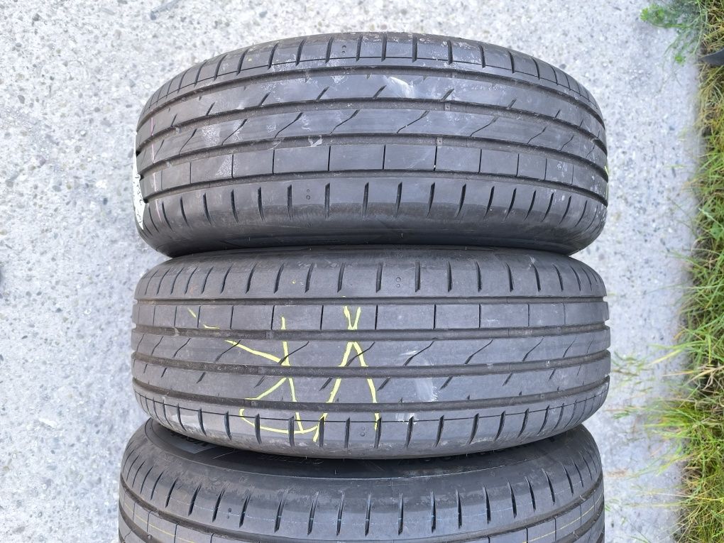 Style 875 17 цола джанти с гуми за BMW X1 U11 U12 и X2 U10