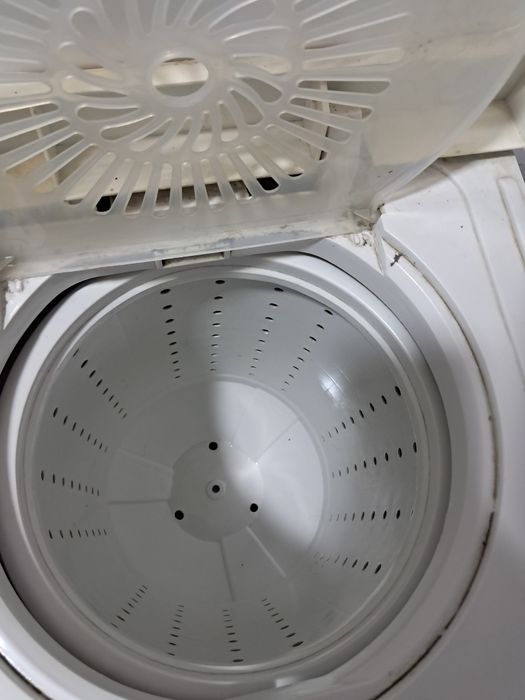 Kir yuvish mashinasi 10 kilolik 2 yil bólgan ishlatganimga