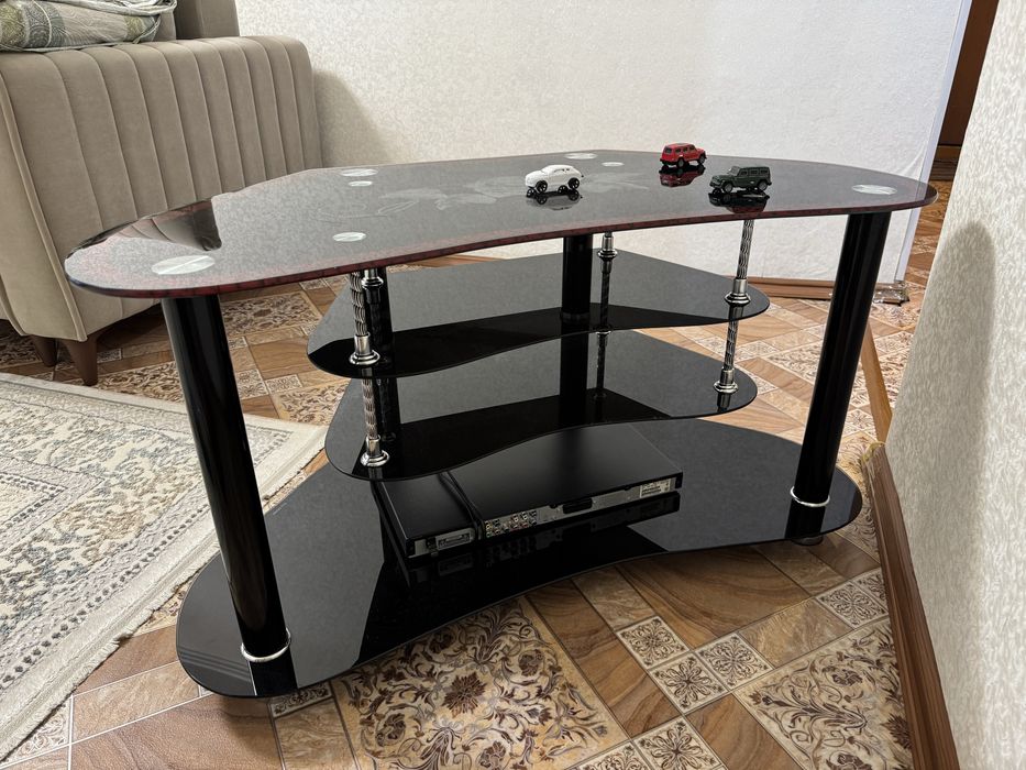 Продам стеклянную тумбу