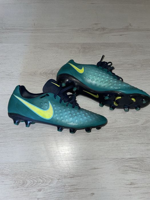 Nike Magista бутонки