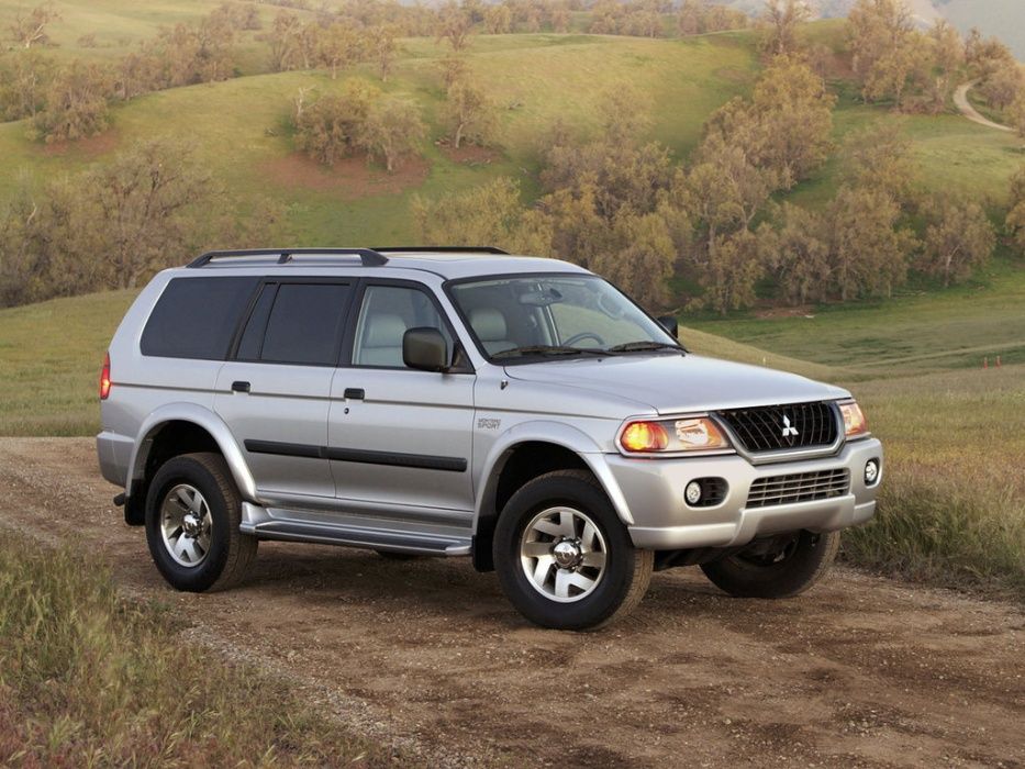 Бампер на Mitsubishi Pajero Sport 00-04/Паджеро спорт 00-04