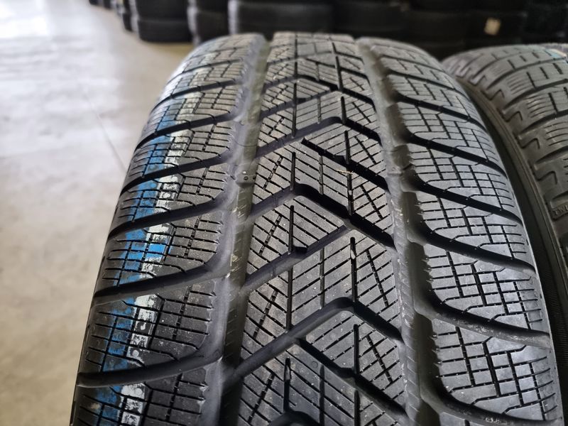 235/55/20 Pirelli 4piese