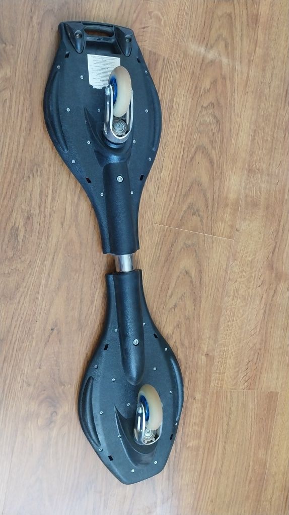 Skateboard cu 2 roti ,stare foarte buna