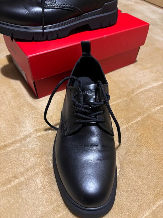 HUGO черни мъжки обувки