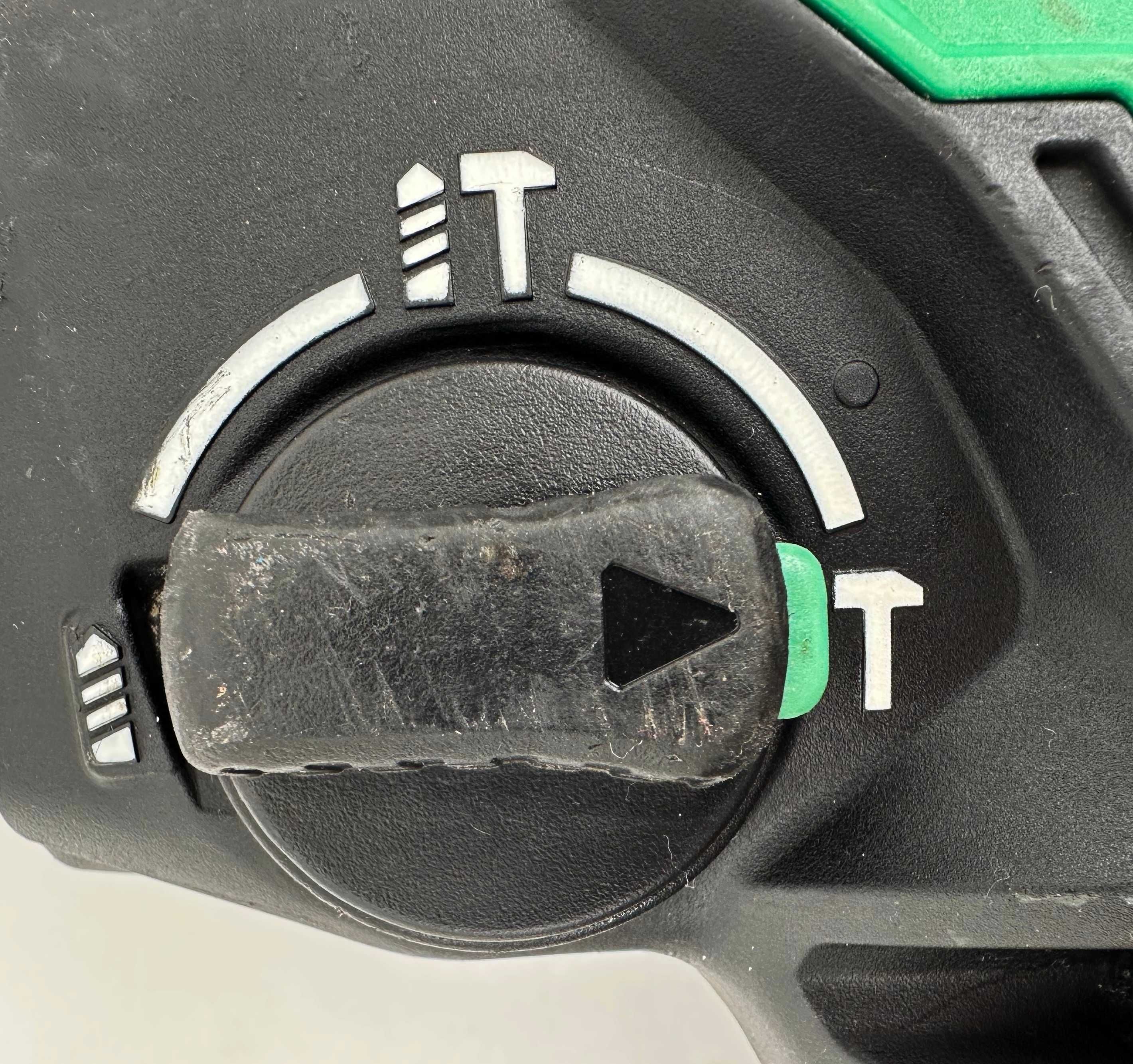 Hitachi DH 36DBL - Мощен безчетков перфоратор 36V 3.3J