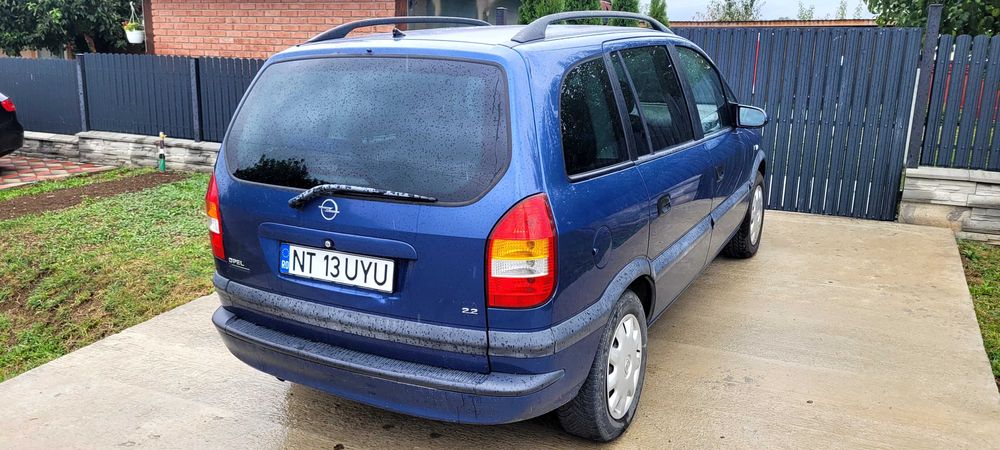 Vând Opel Zafira 2002 , euro4 .