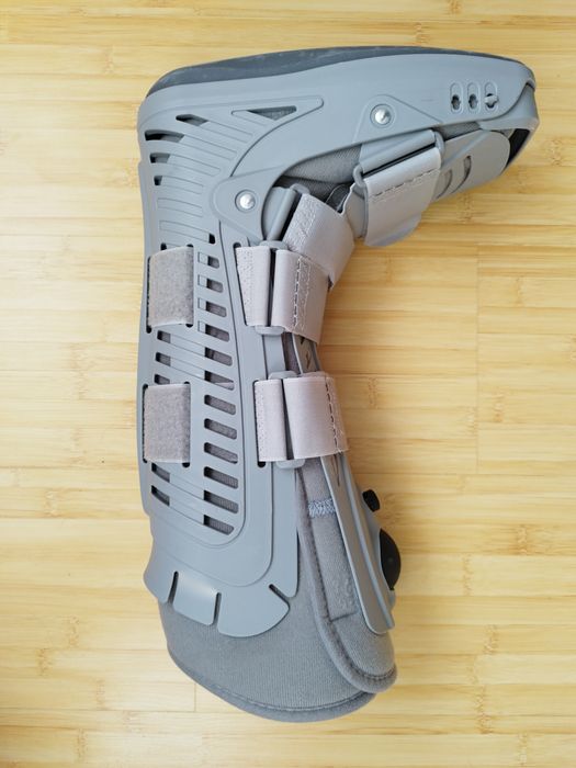 Детска стабилизираща ортеза за крак тип ботуш
