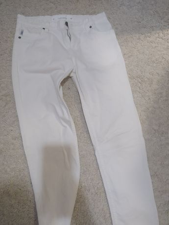Белые джинсы для мальчика