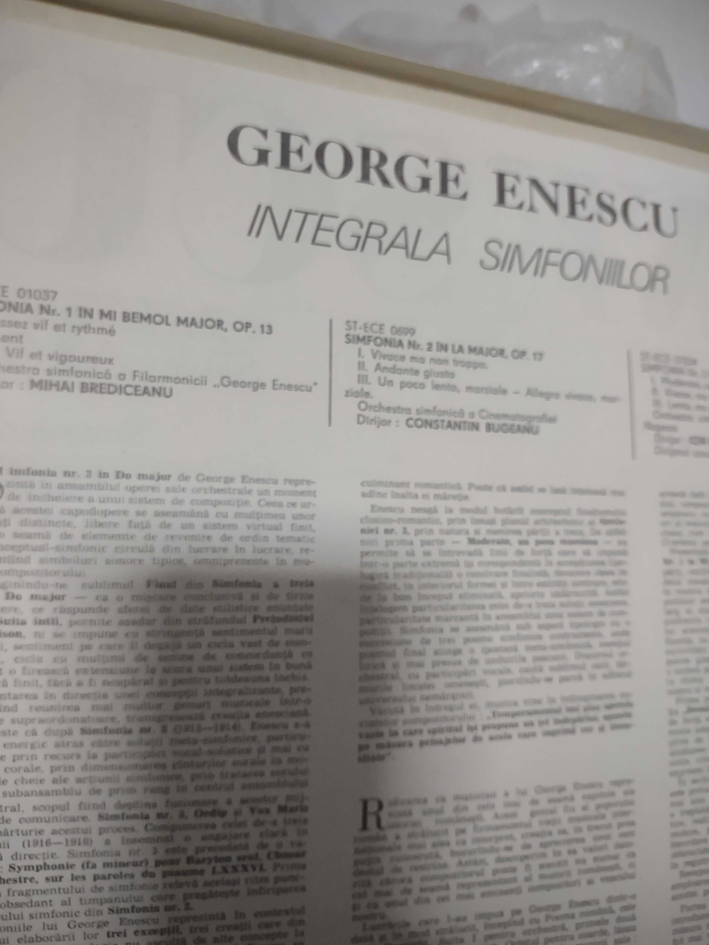 Mapă Viniluri George Enescu stare excelenta ,3 discuri noi.