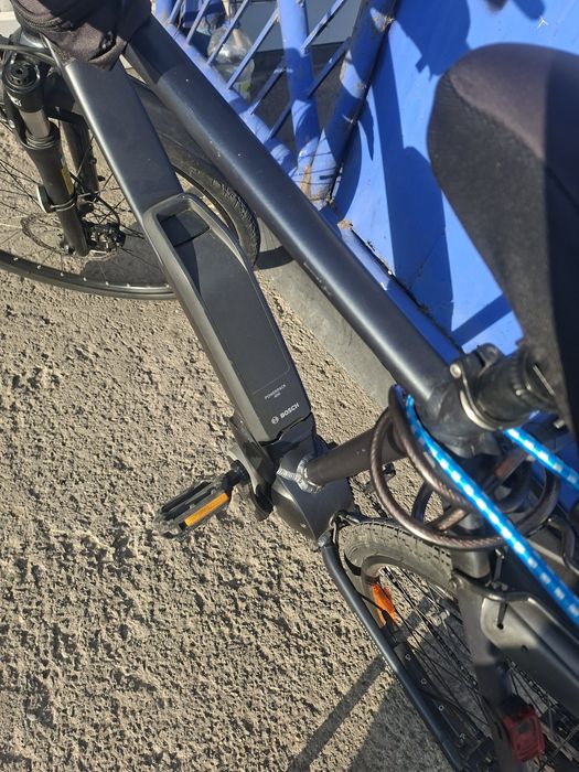 vând bicicletă electrica Raleigh