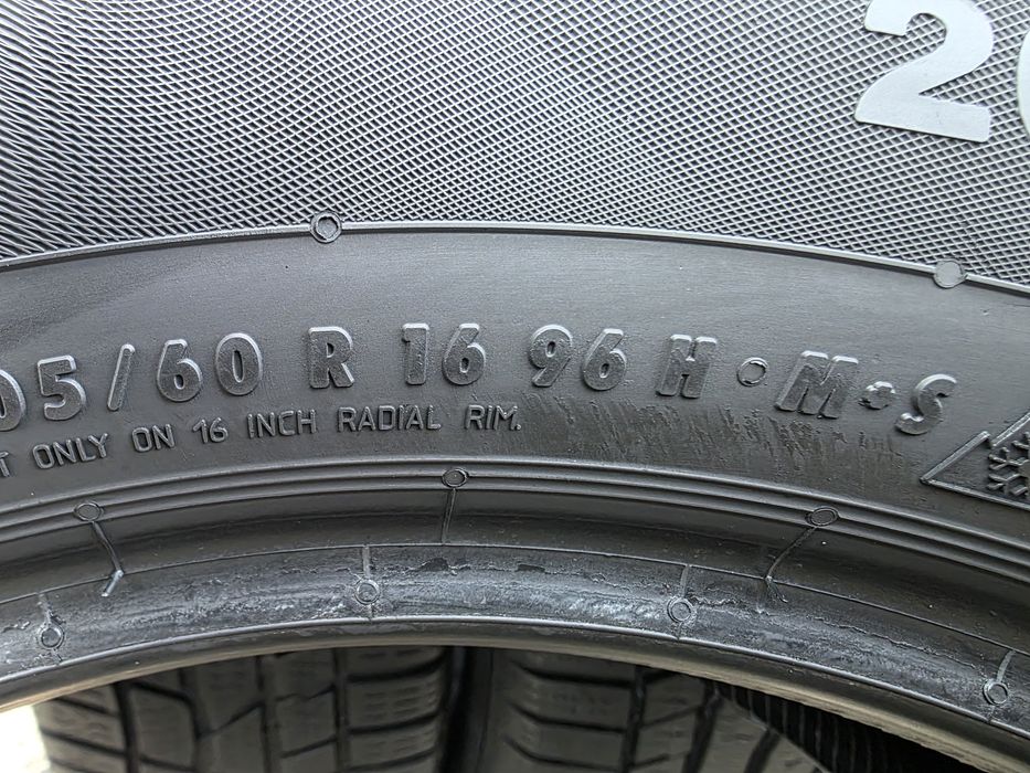 Vând patru anvelope de iarna continental 205 60 16 dot 3121