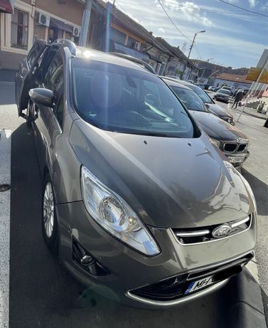 Ford Grand C-Max automat