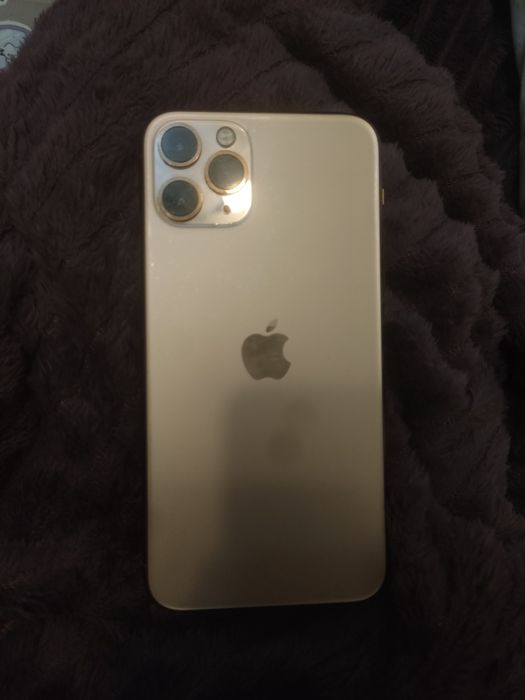 iphone 11 pro золотой в состоянии ананаса