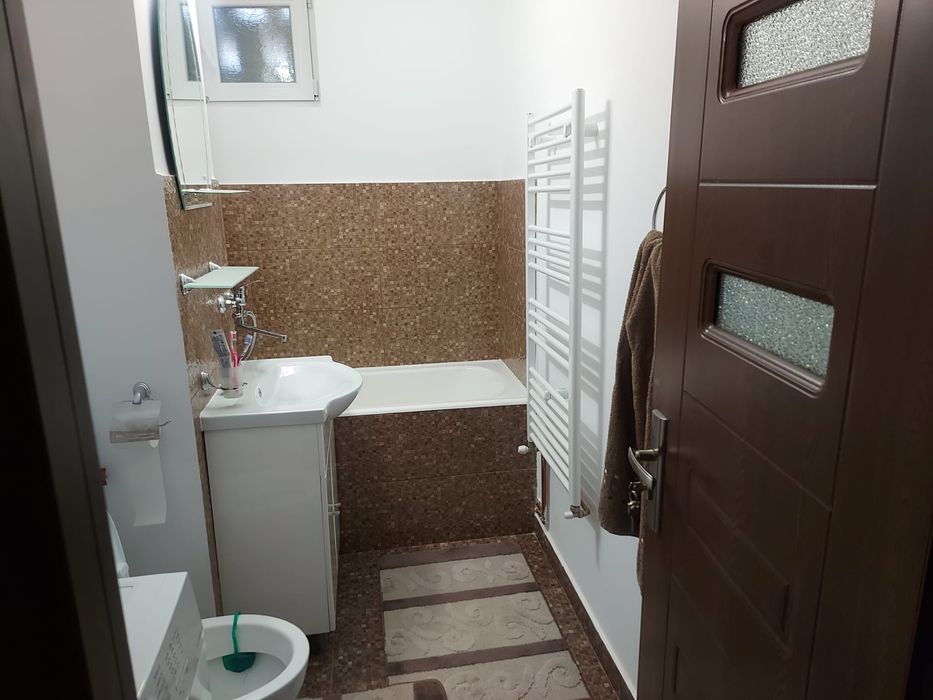 Inchiriez apartament 2 camere