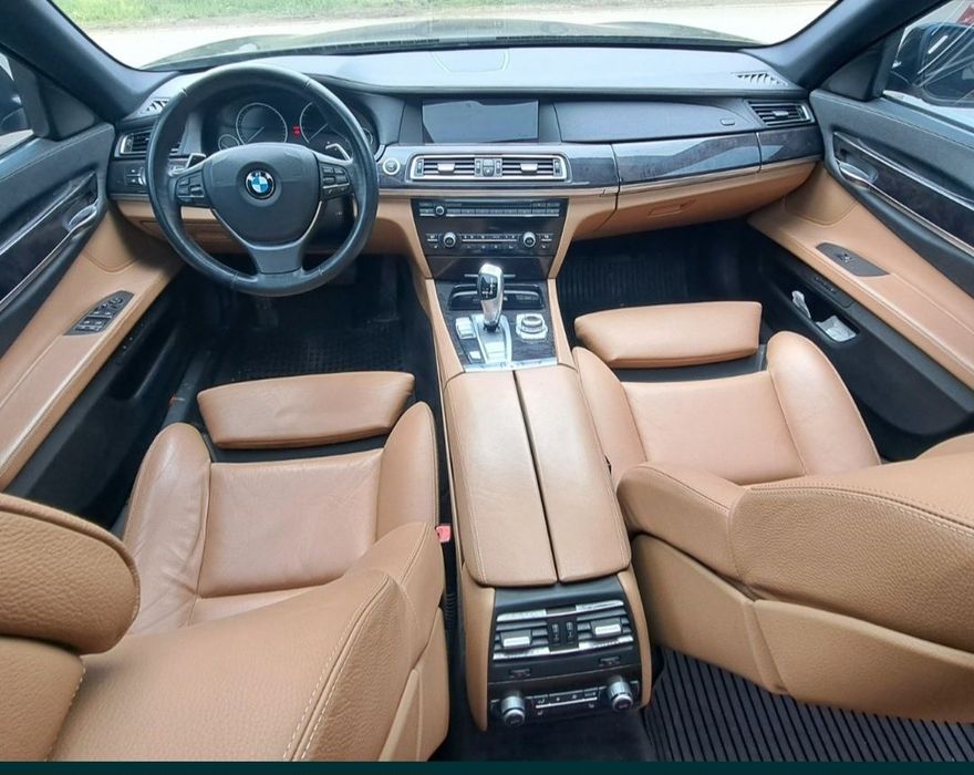 Trimuri BMW Seria 7 F01 F02 LONG