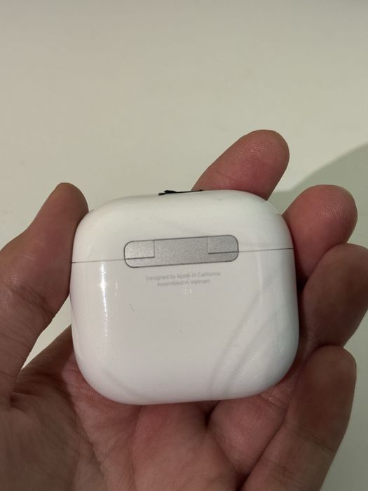 AirPods 4   Отличная состаяния