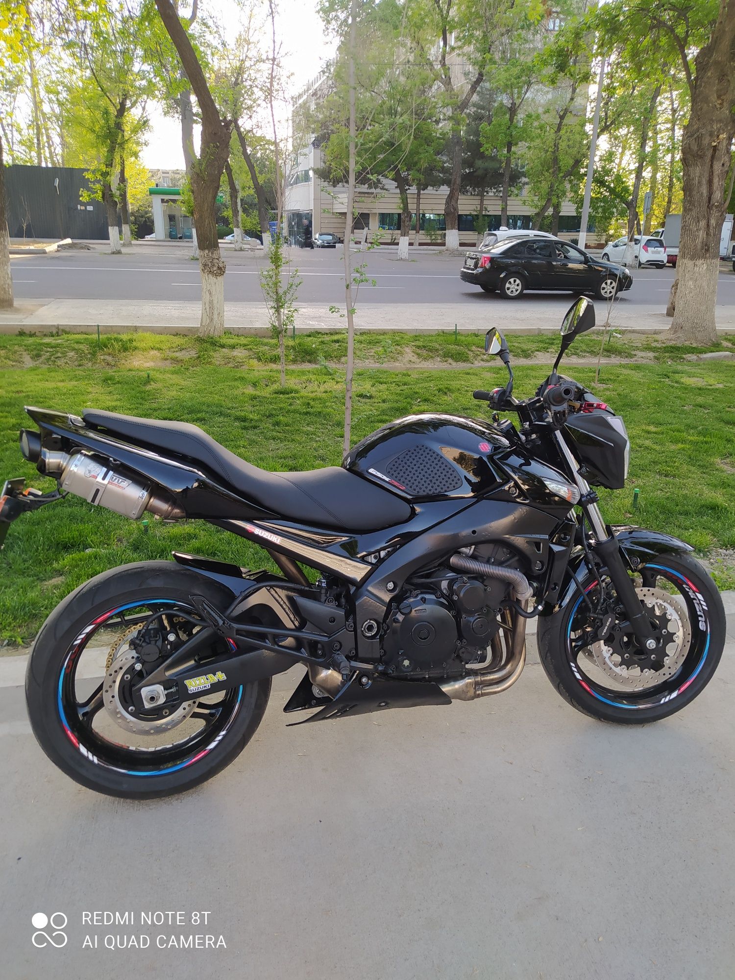 Продам SUZUKIi GSR-600