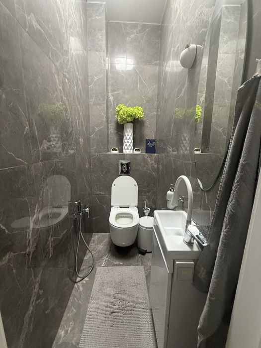 Продам квартиру центр рест.Barell 100кв+25кв подвал в 8ми кв.доме