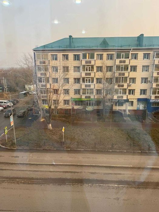 1 комнатная квартира в р-не маг.Березка за 14 млн тнг