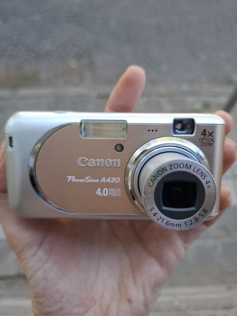 Компактен дигитален фотоапарат CANON Powershot A430