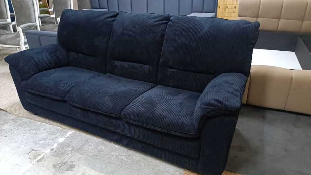 Vand canapea extensibila material plusat raiat negru