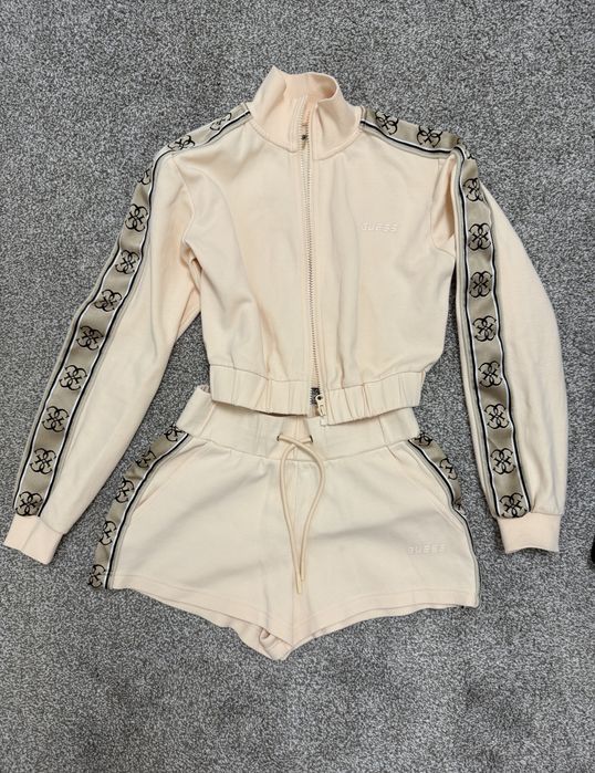 Одежда по символической цене