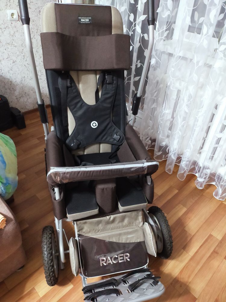 Продам кресло-коляску RACER размер3.