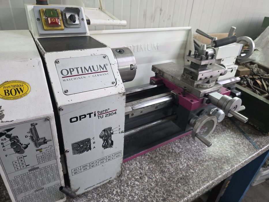 Настолен струг Optimum TU 2304