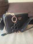 Дамска чанта Guess