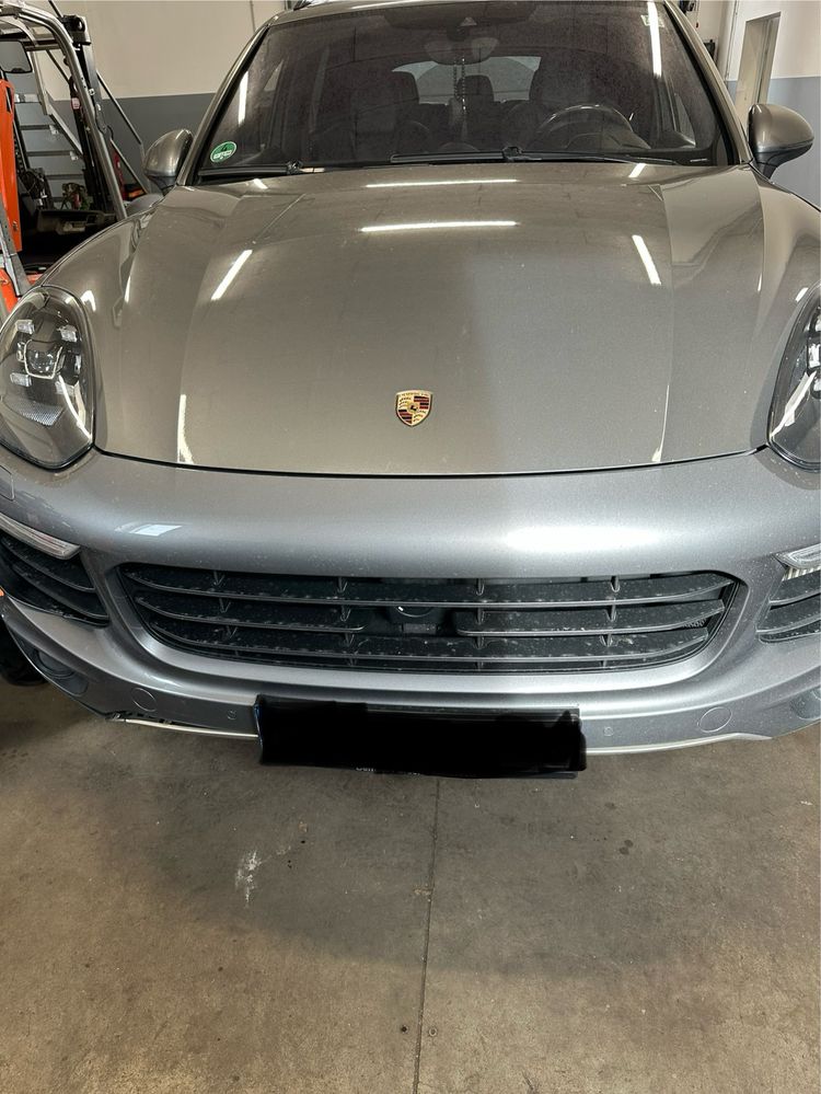 Vand bara fata Porsche Cayenne 2015